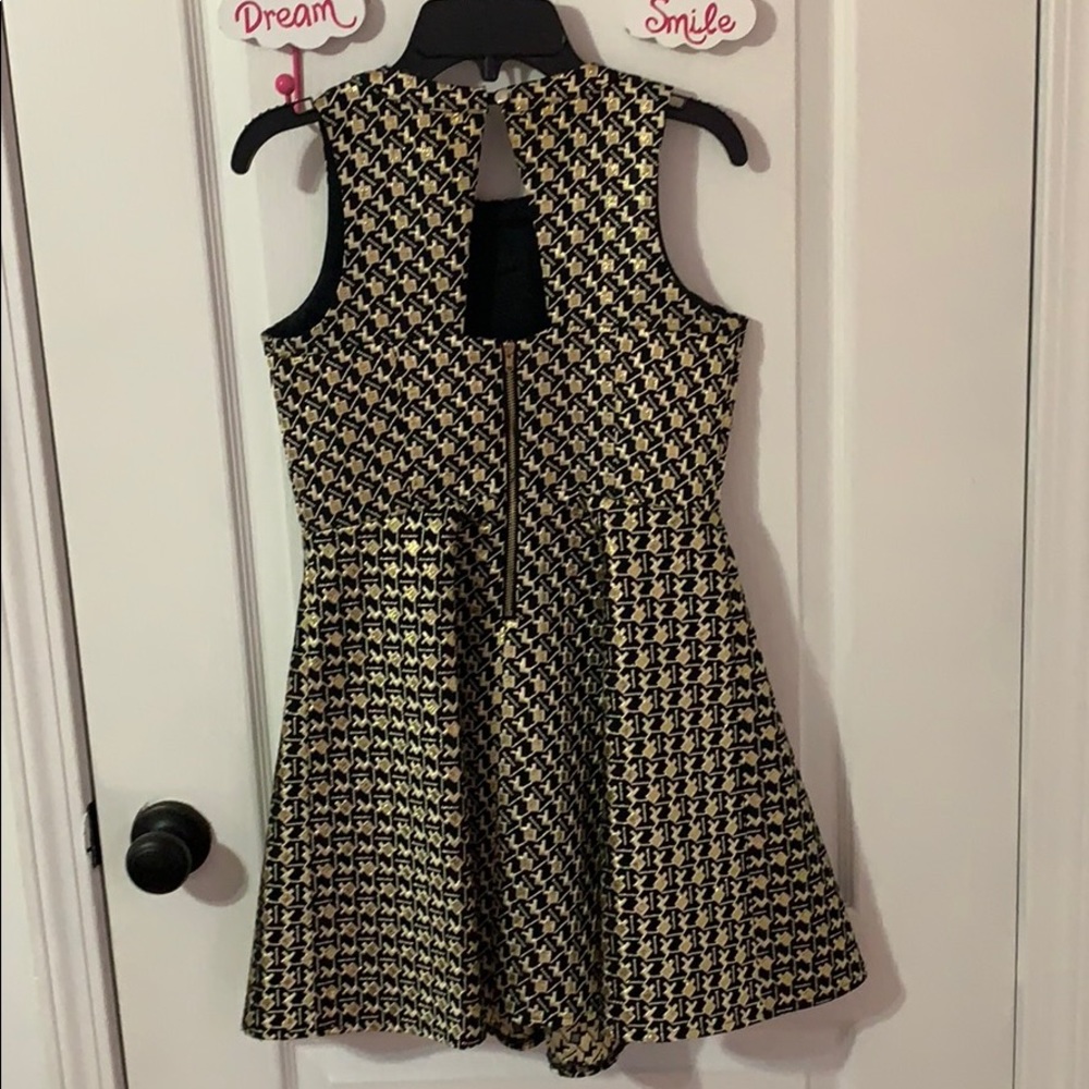Dress - Picture 3 of 4